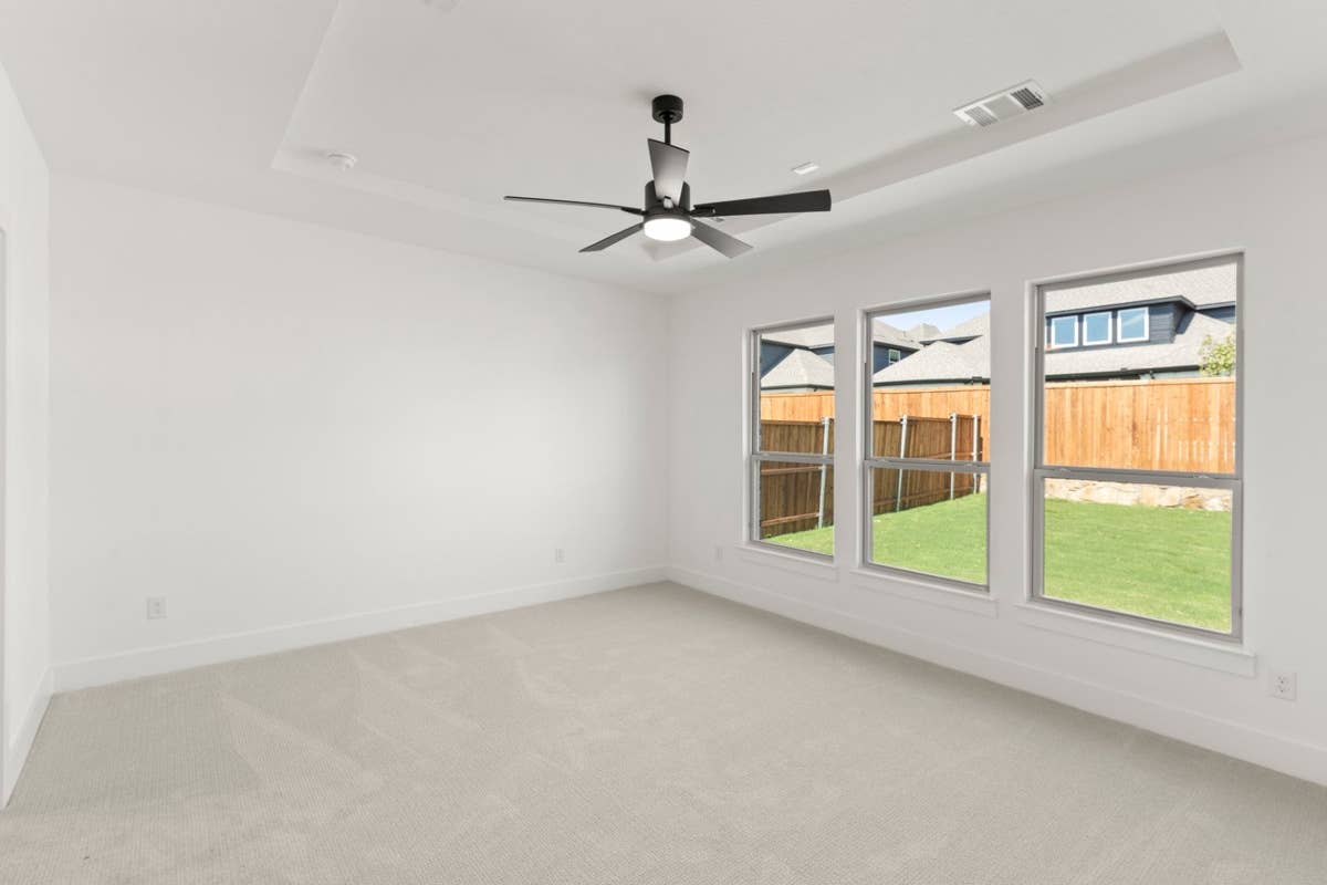 Sutton Fields - Photo 17