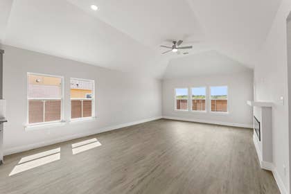 Solterra - Photo 11