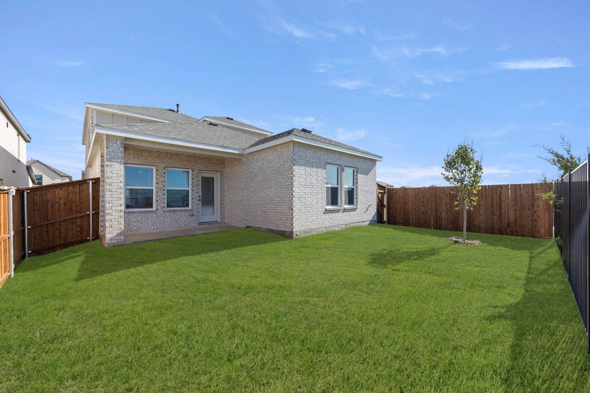 The Villages of Hurricane Creek - Photo 04