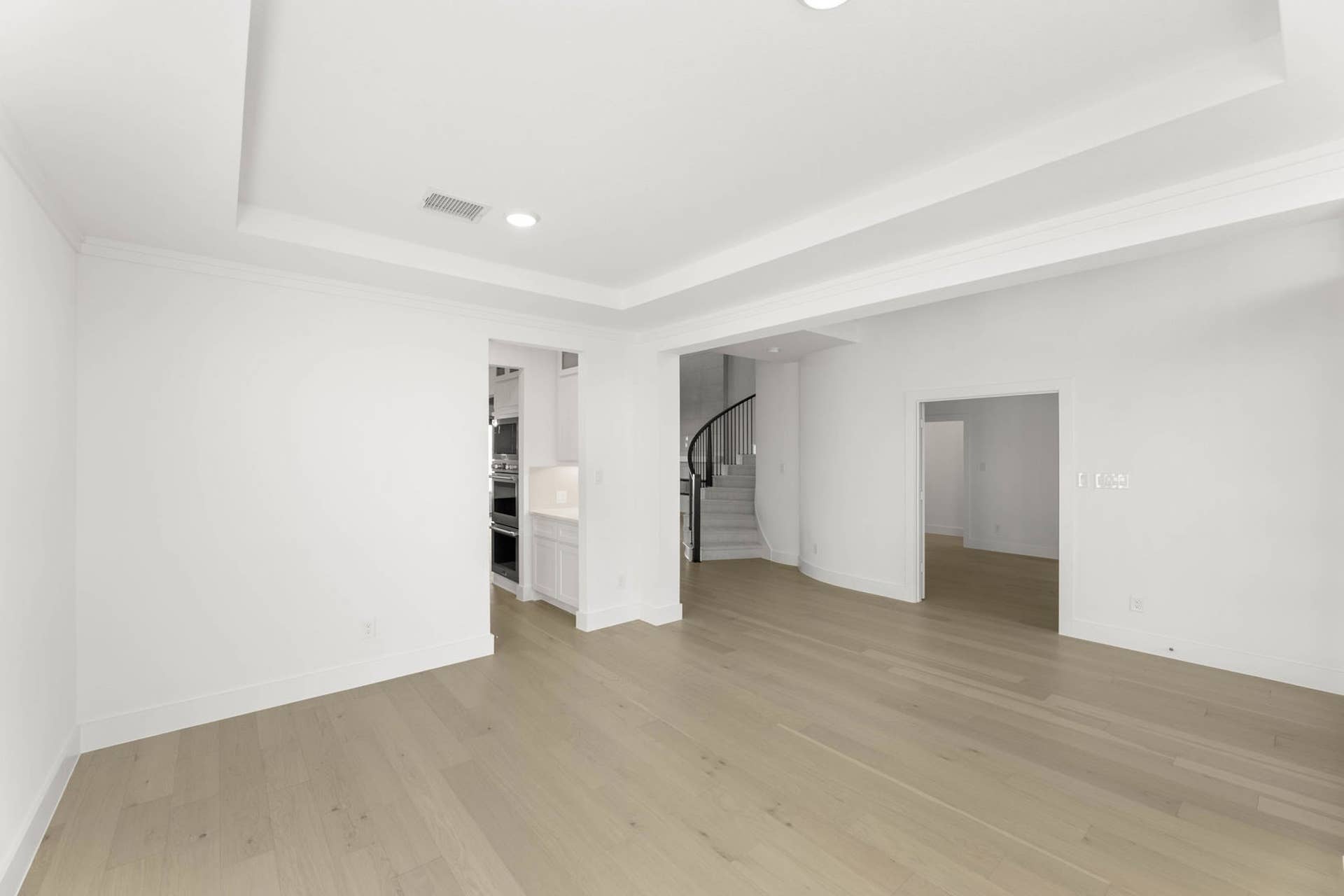 Broadmoor Estates - 08