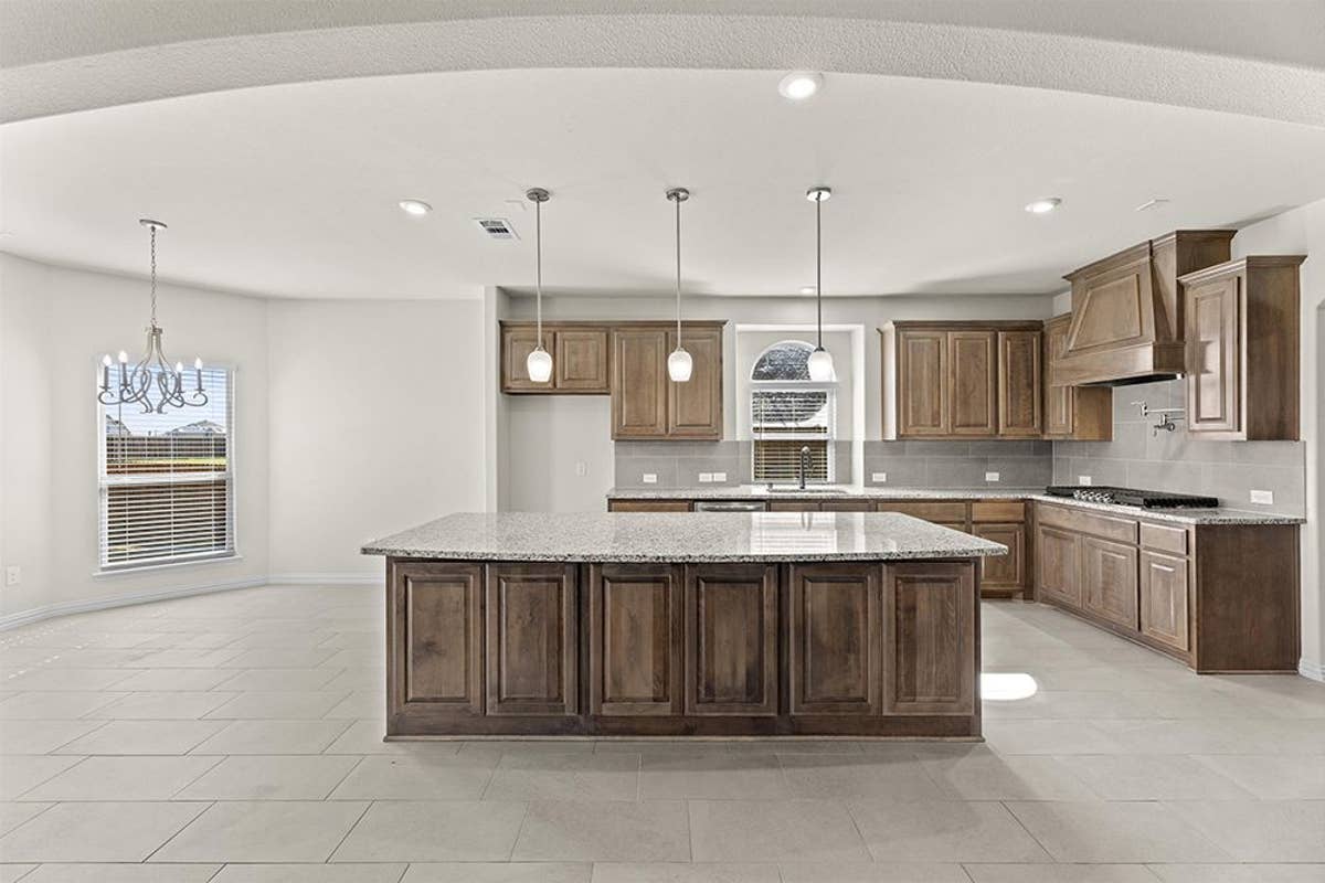 Broadmoor Estates - Photo 09