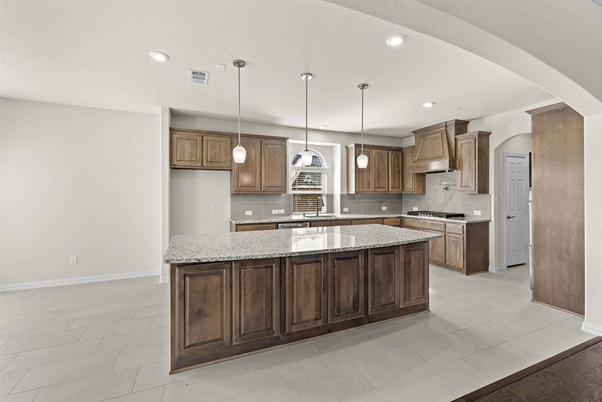 Broadmoor Estates - 10