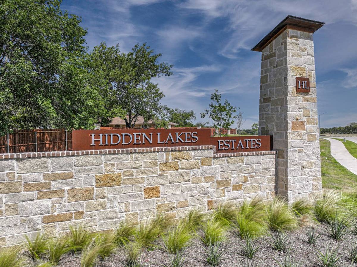 Hidden Lakes Estates - 02