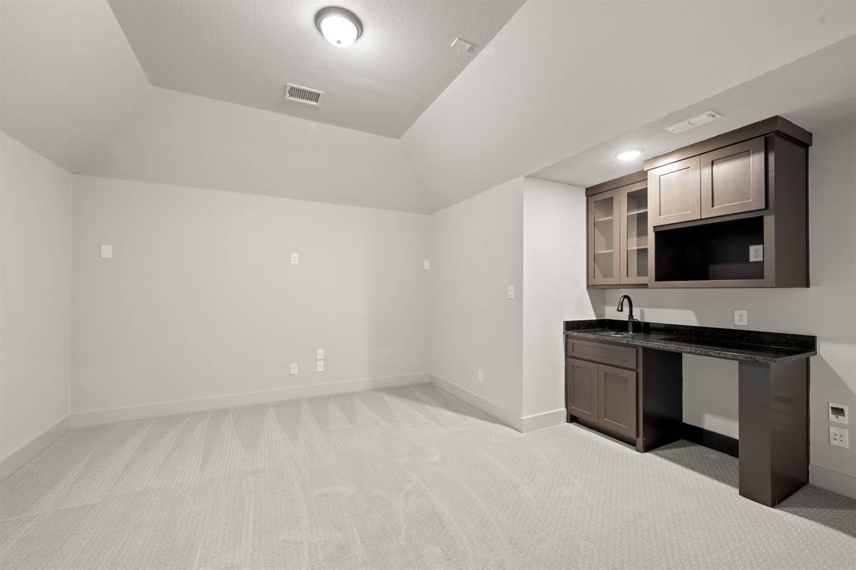 Broadmoor Estates - Photo 28