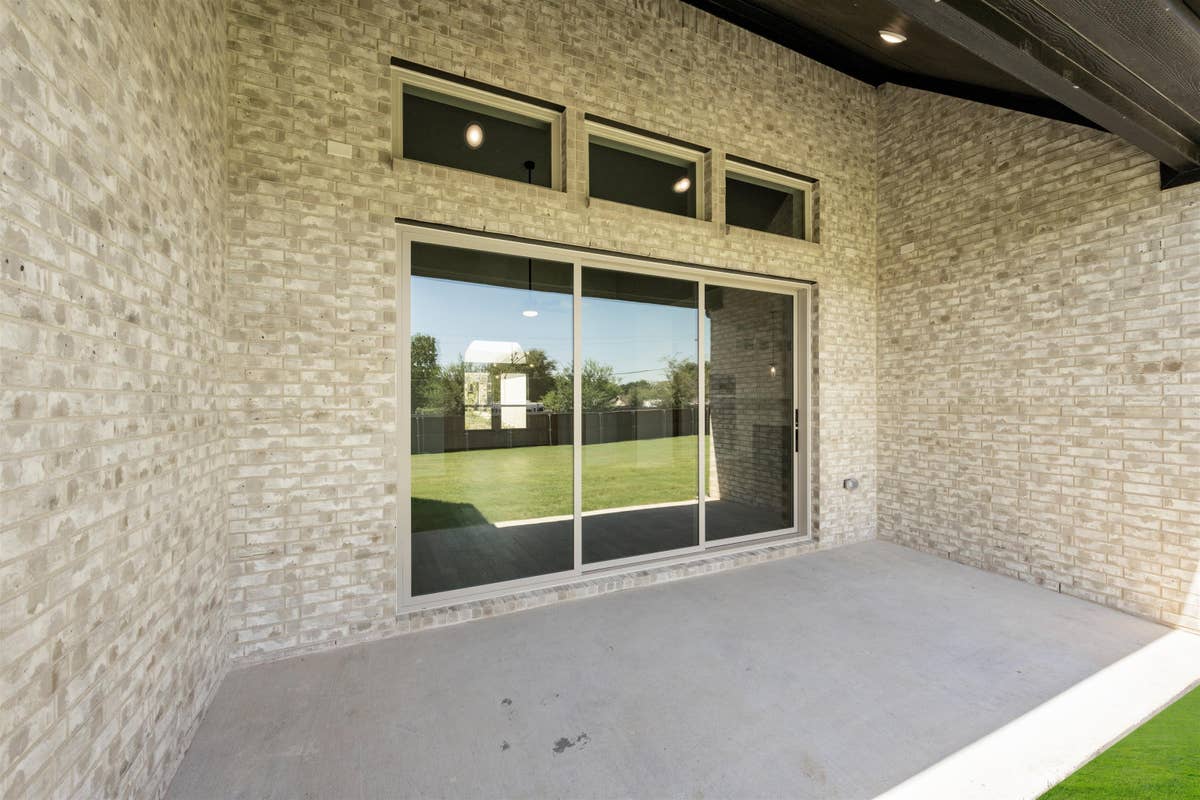 Broadmoor Estates - Photo 03