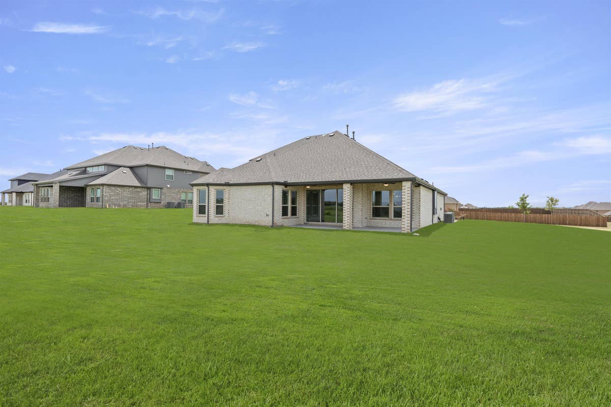 Broadmoor Estates - Photo 05