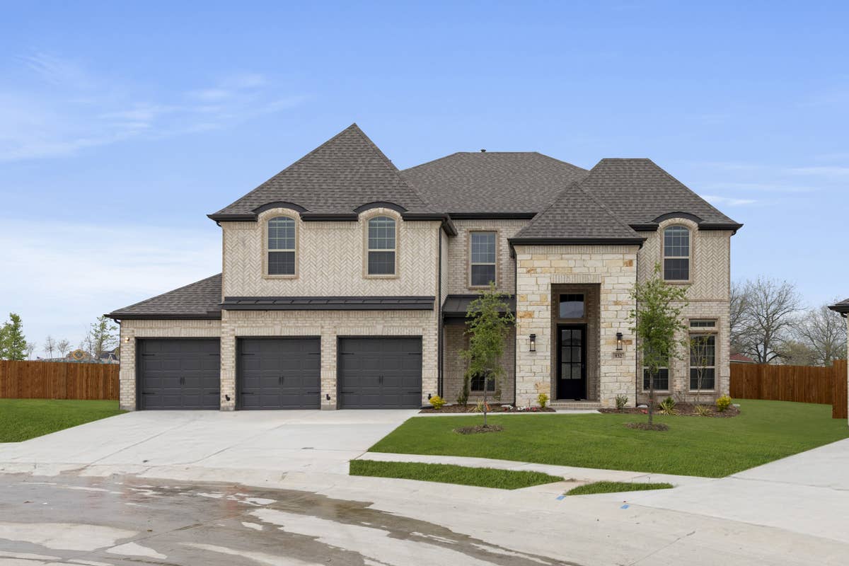 Woodcreek - Photo 01