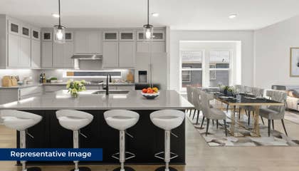 Anatole R (w/Media or 6 Bedroom Option) - 09
