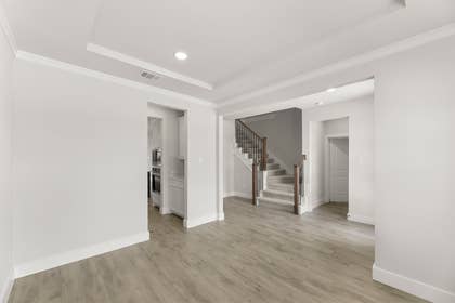 Villages of Creekwood - Photo 09