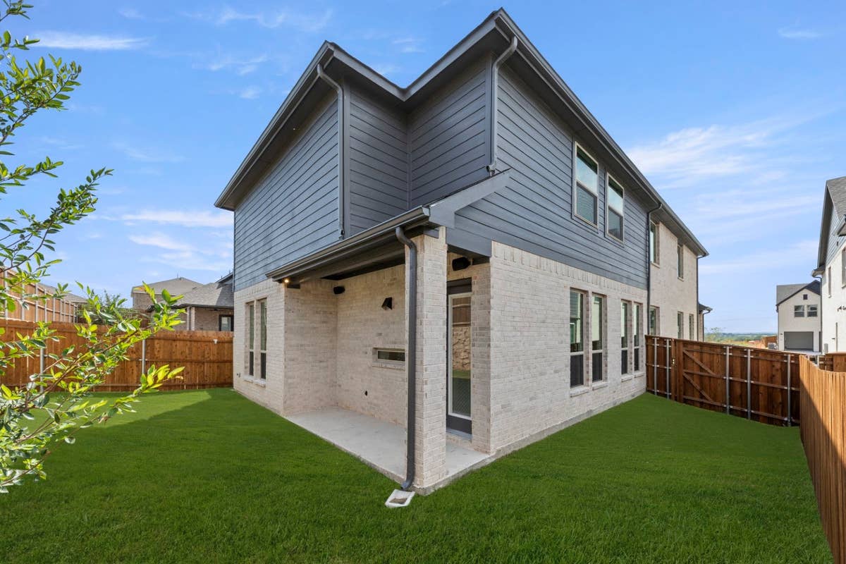 The Villages of Hurricane Creek - Photo 04