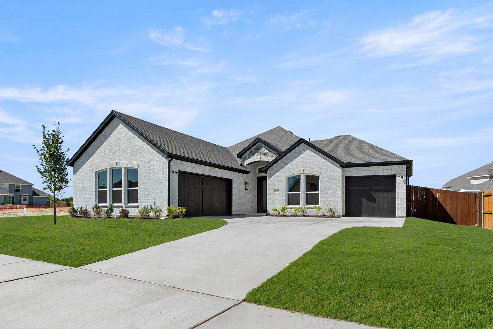 Mockingbird F at 1633 Briarwood West, Midlothian, Texas: photo 2