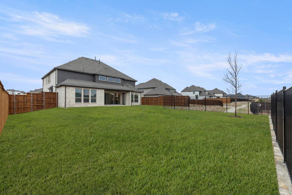 Cambridge Estates - Harwood - Photo 05
