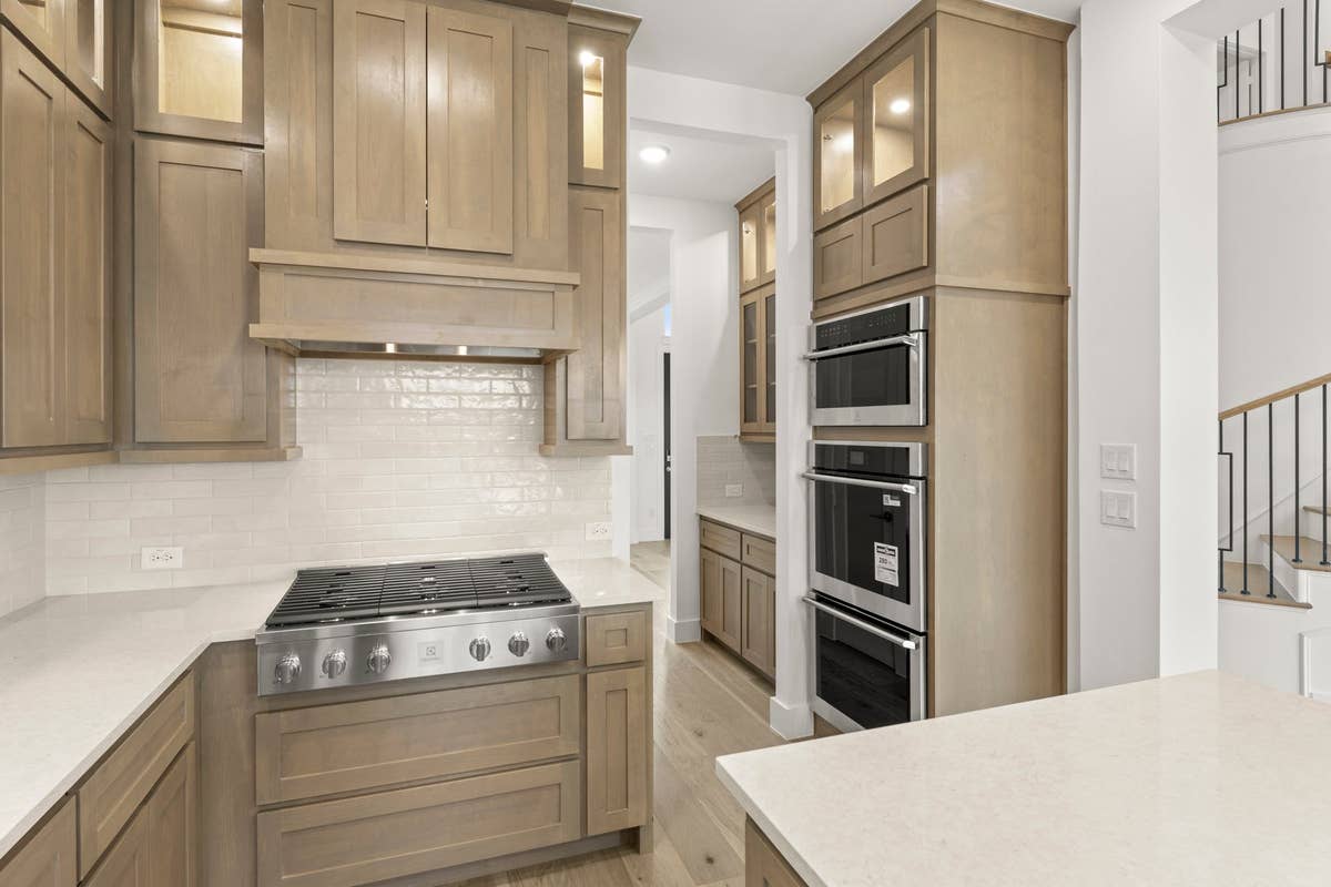 Cambridge Estates - Harwood - Photo 15
