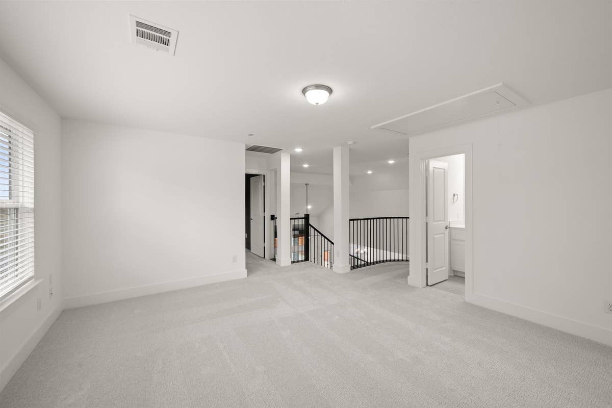LeTara - Photo 25