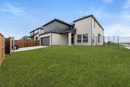 Villages of Creekwood - Photo 04