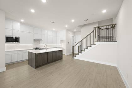 The Abbey at Mercer Crossing - Photo 08