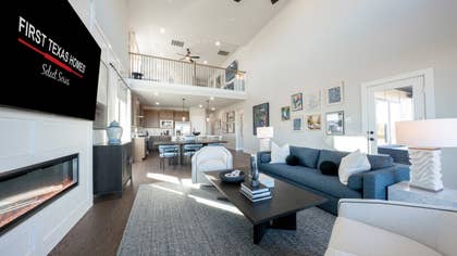 Roosevelt Select F - 16