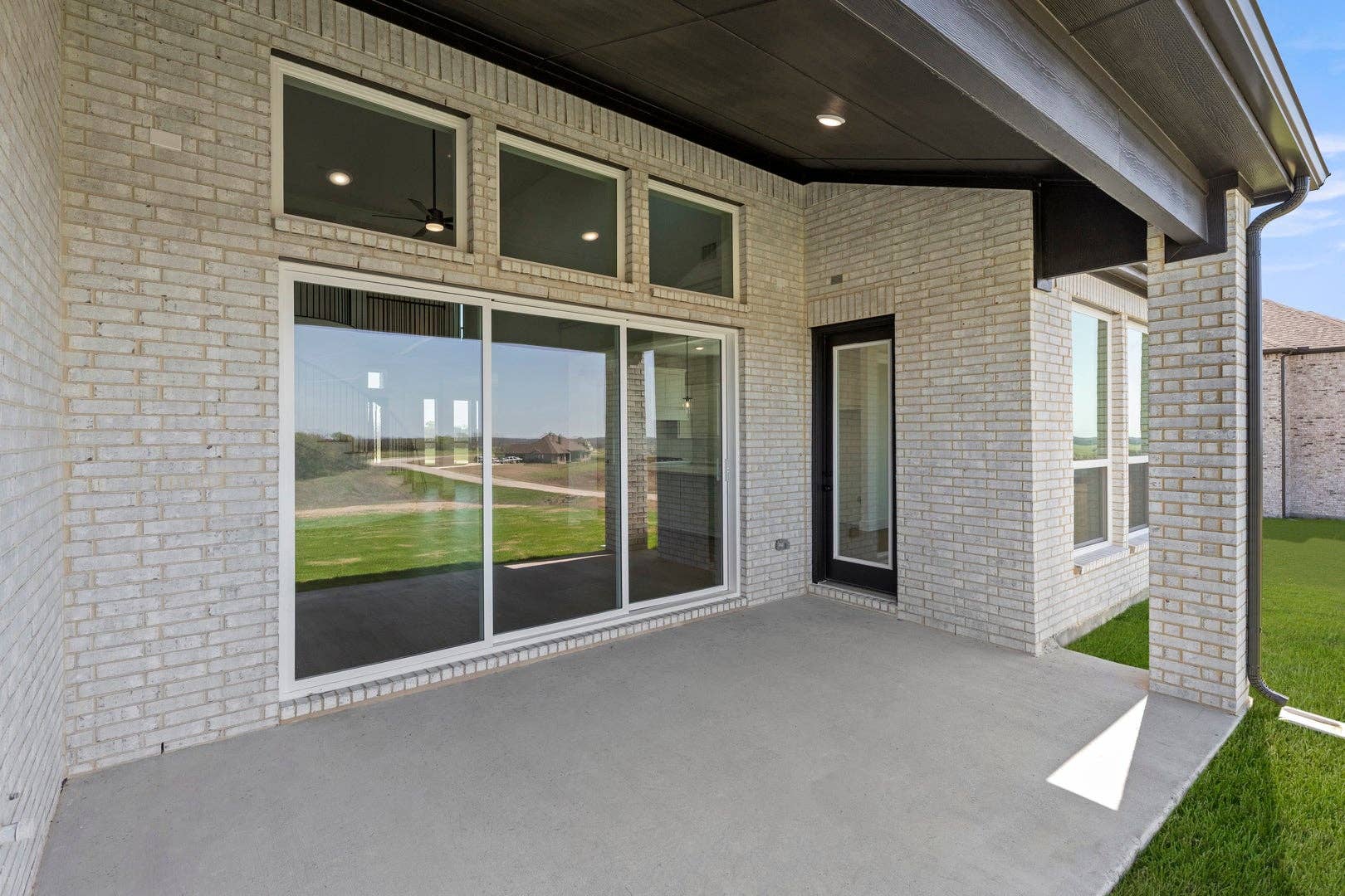 Hillcrest 2F (w/Media) - One Acre Homesite