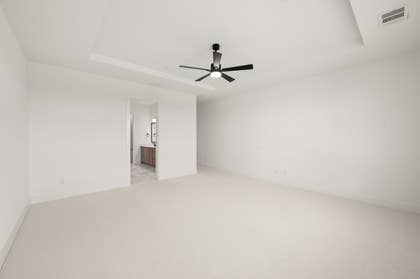 LeTara - Photo 20