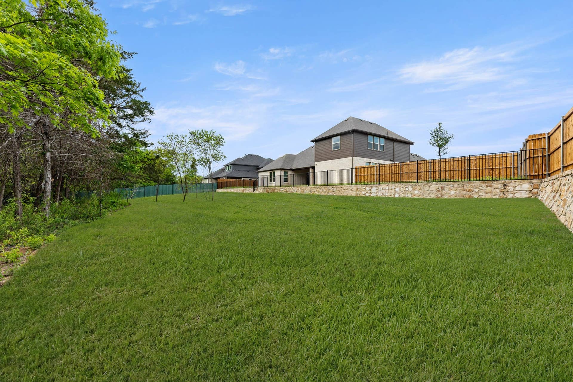 Broadmoor Estates - 03