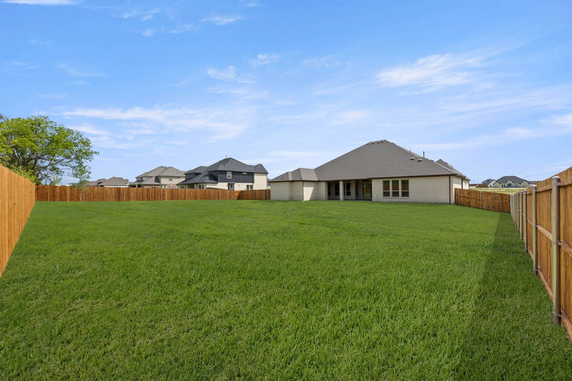 Broadmoor Estates - 05