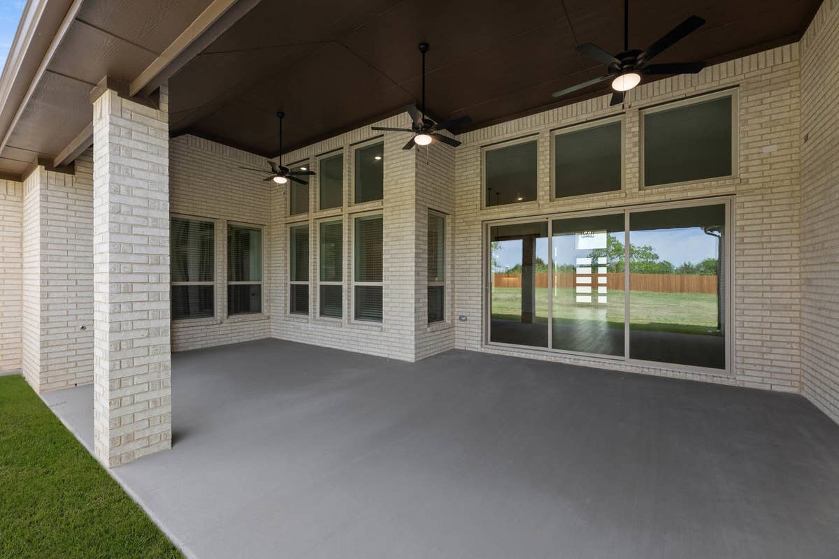 Broadmoor Estates - Photo 03