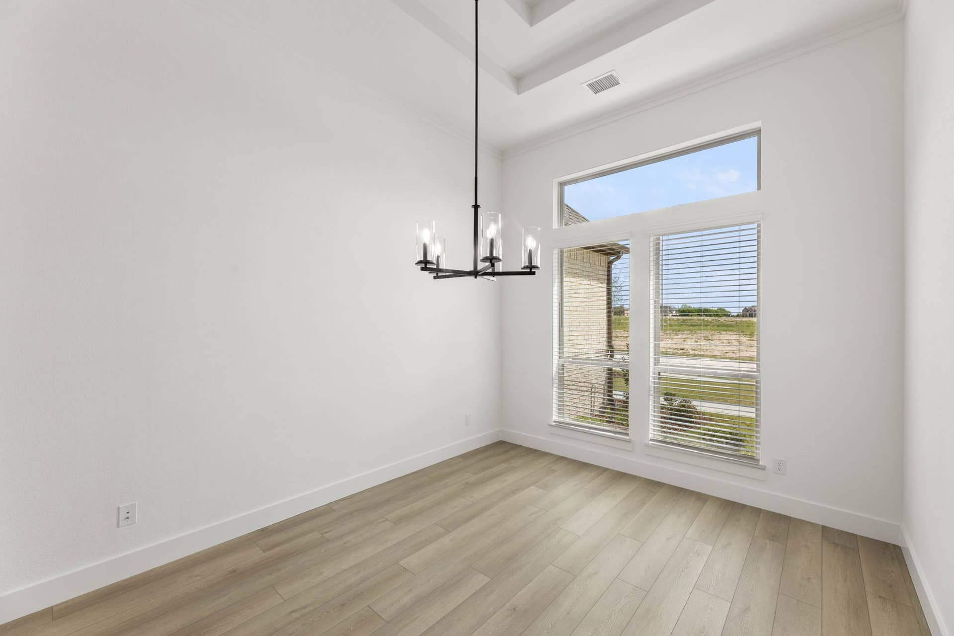 Broadmoor Estates - 09