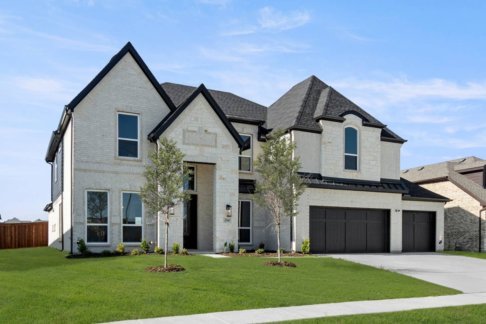 Mira Lagos Crossing - 02