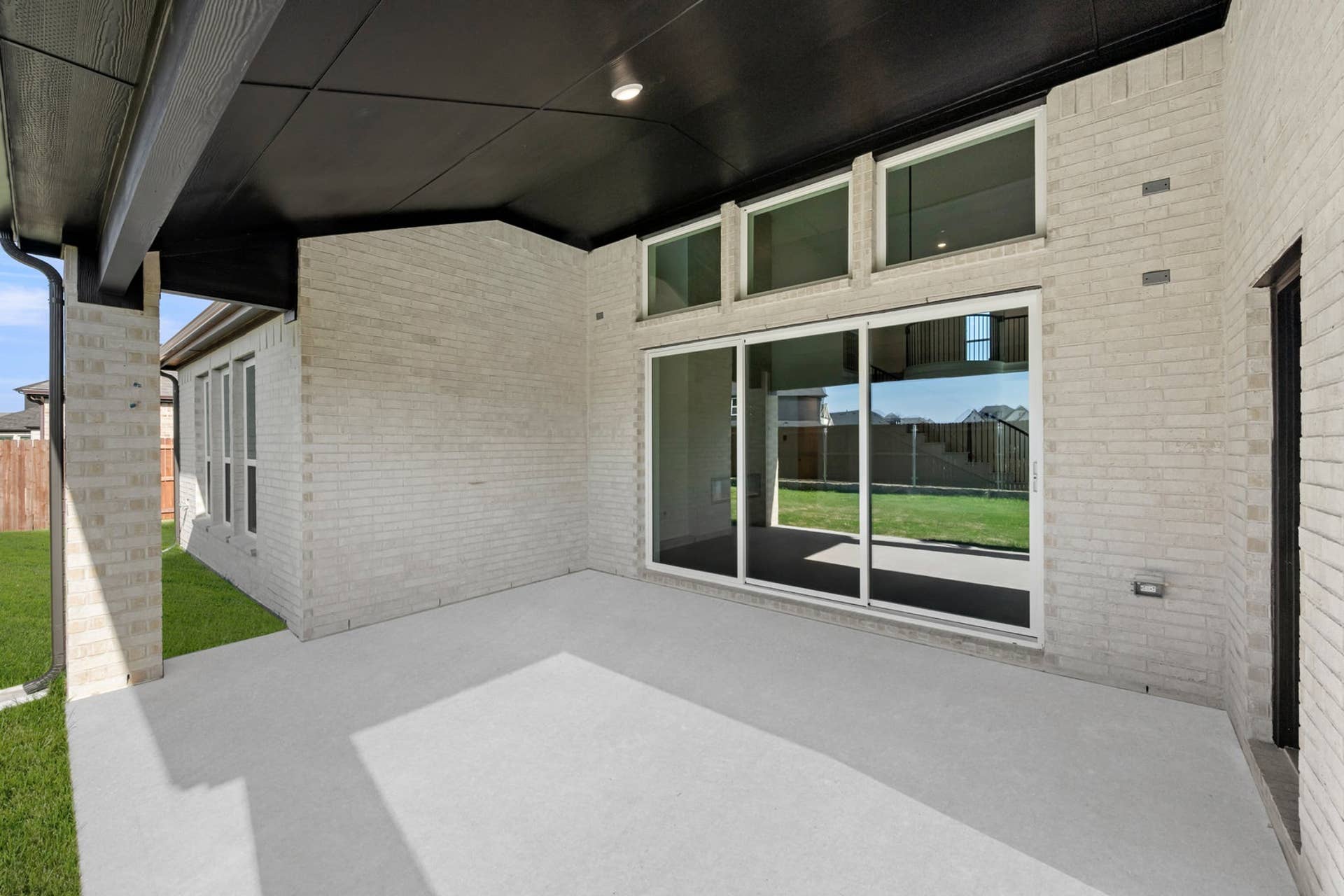 Mira Lagos Crossing - 03