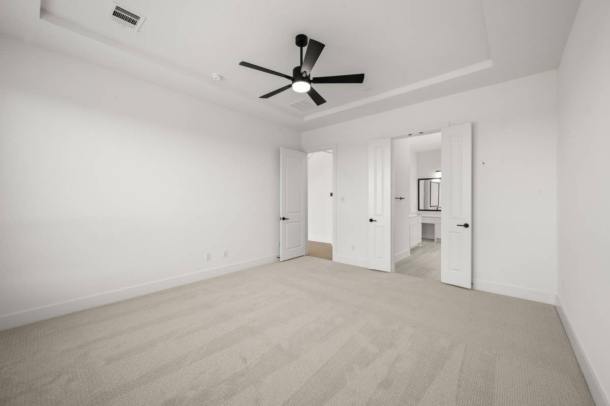 LeTara - Photo 21