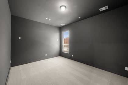 LeTara - Photo 11