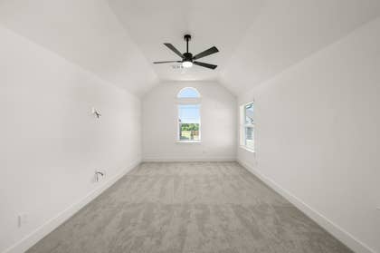 LeTara - Photo 23