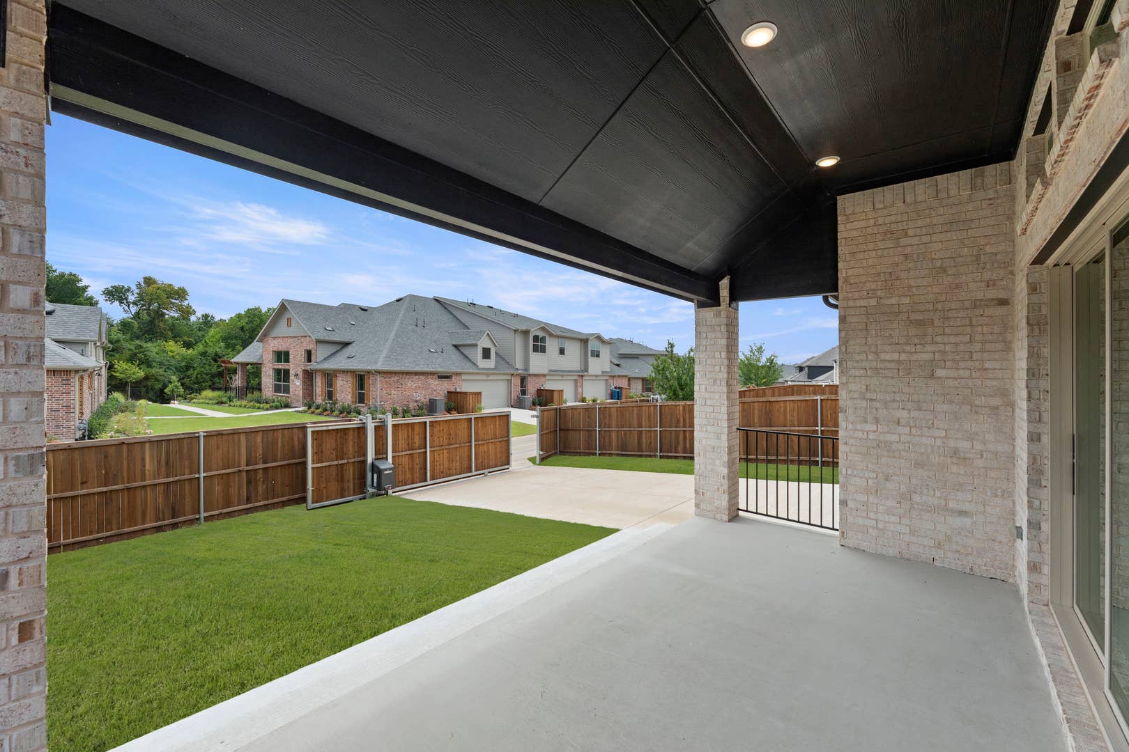 Anatole R (w/Media or 6 Bedroom Option)