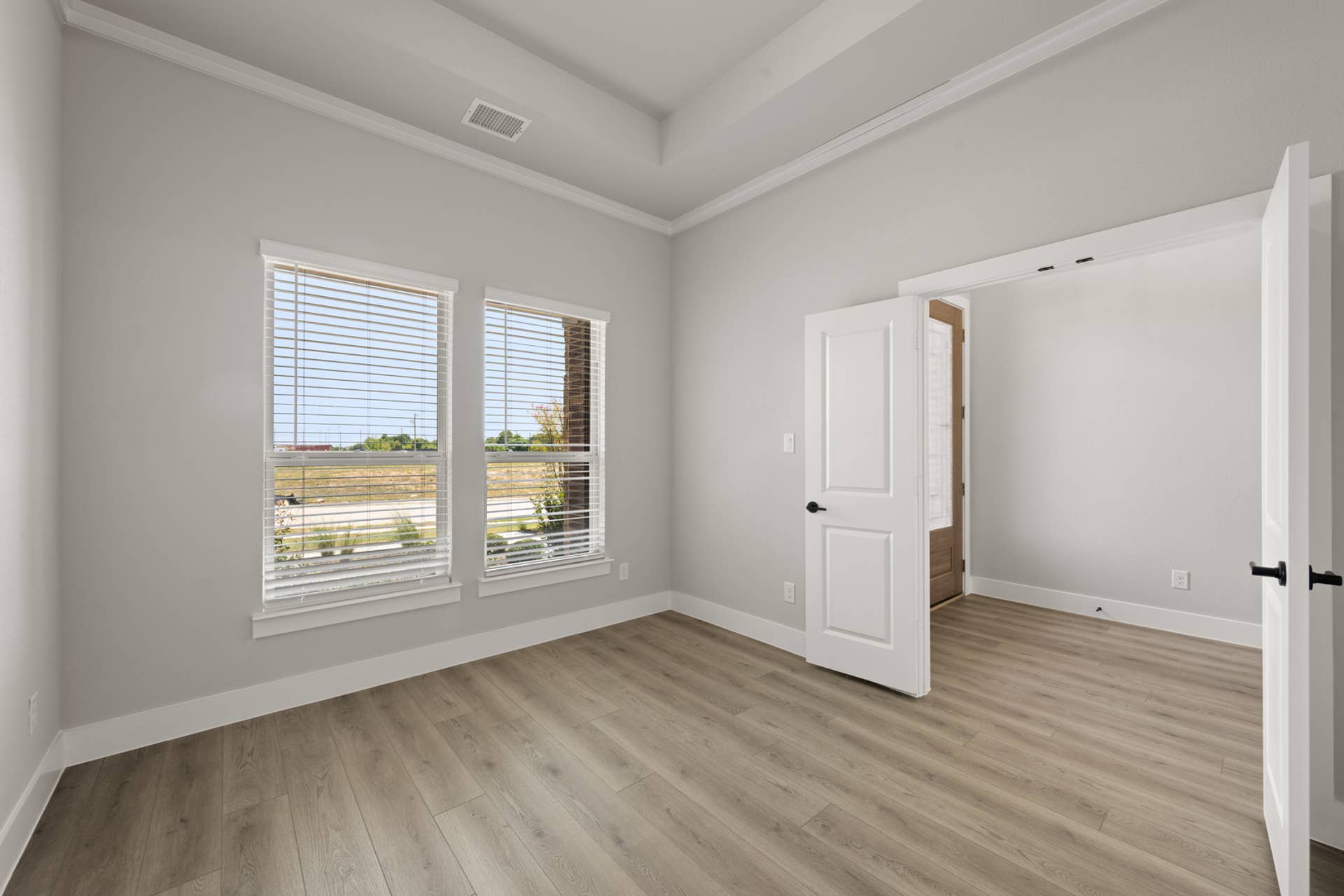 Broadmoor Estates - 04