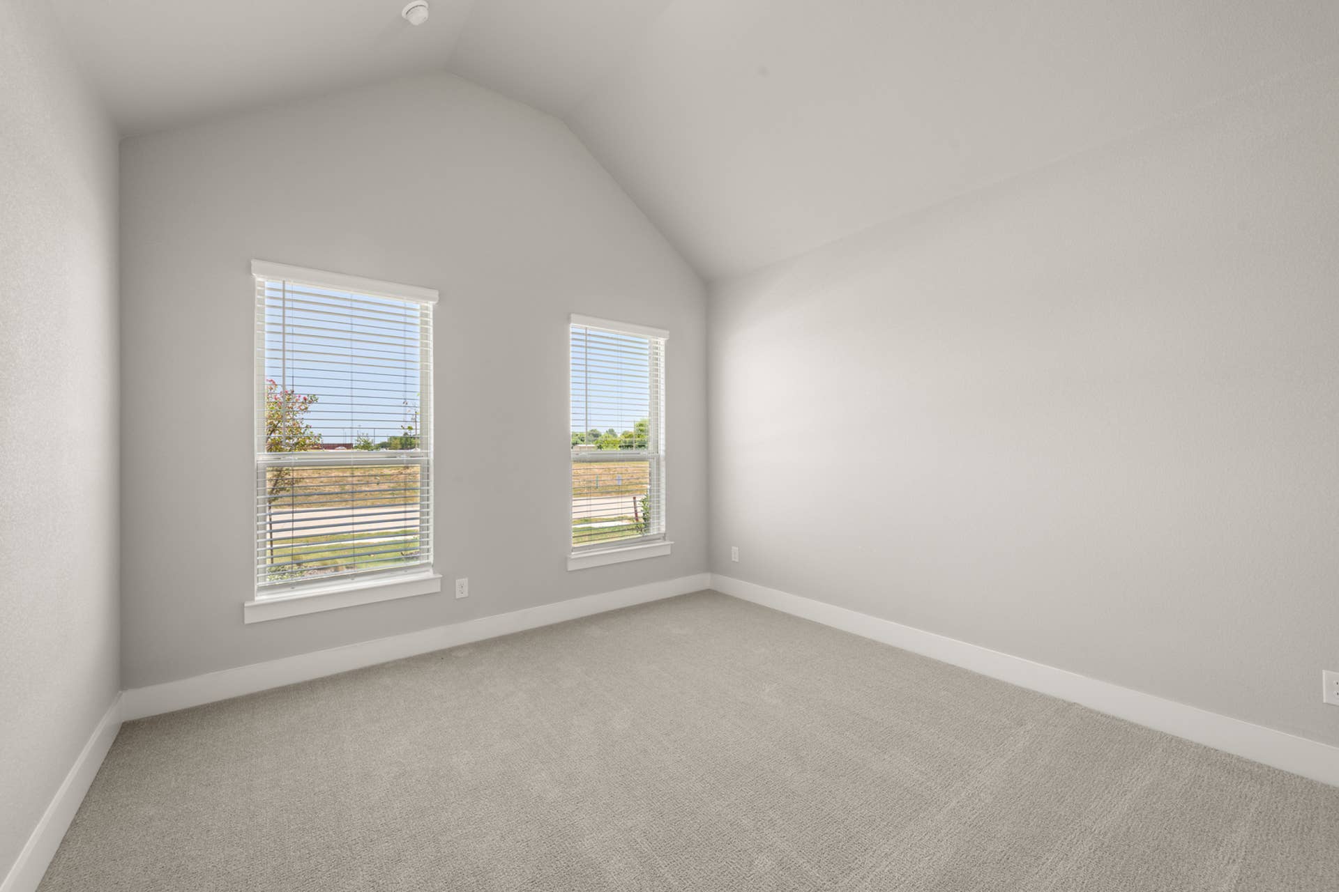Broadmoor Estates - 08