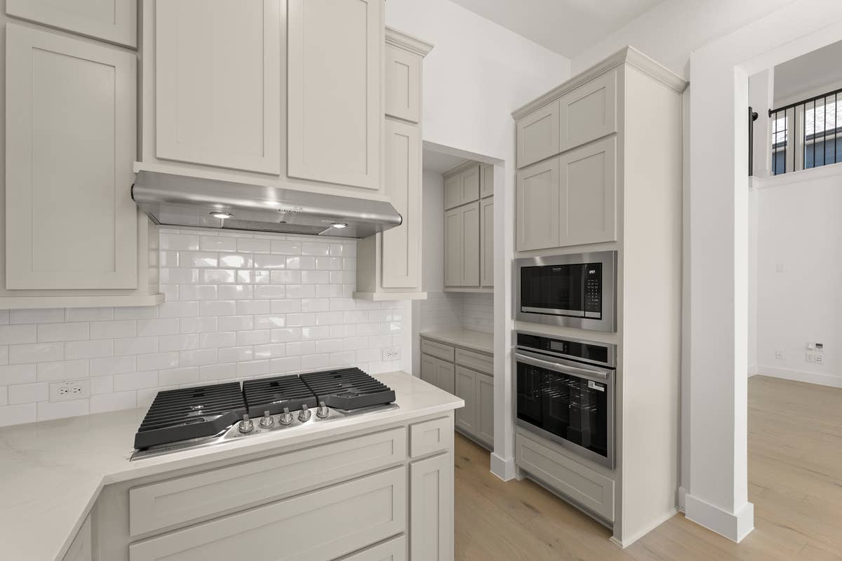 Sutton Fields - Photo 16